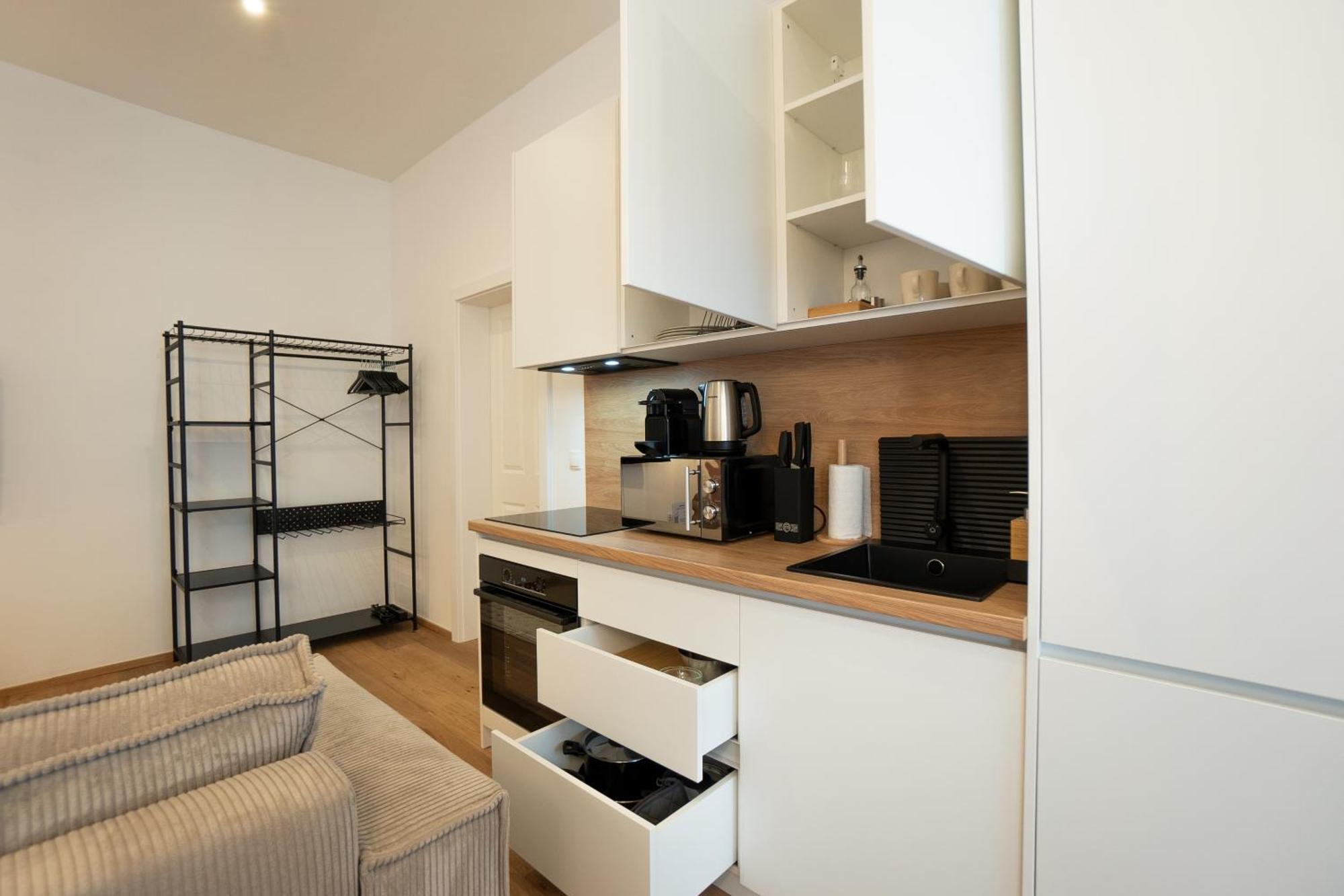Bright, Modern And Flat With A Terrace Apartment Wien