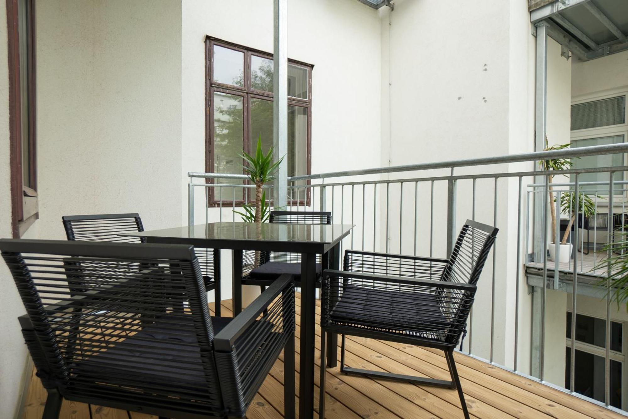Bright, Modern And Flat With A Terrace Apartment Wien